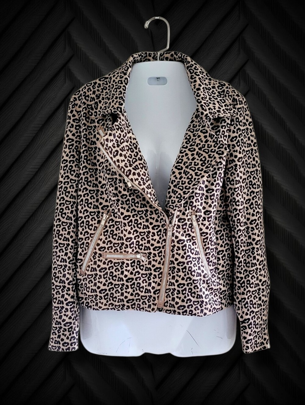 NWOT Tan/Black Leopard Faux Suede Moto Jacket (SIZE S)